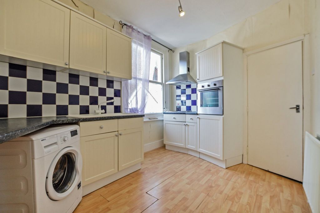 Property photo 3 of 13 Kitchen