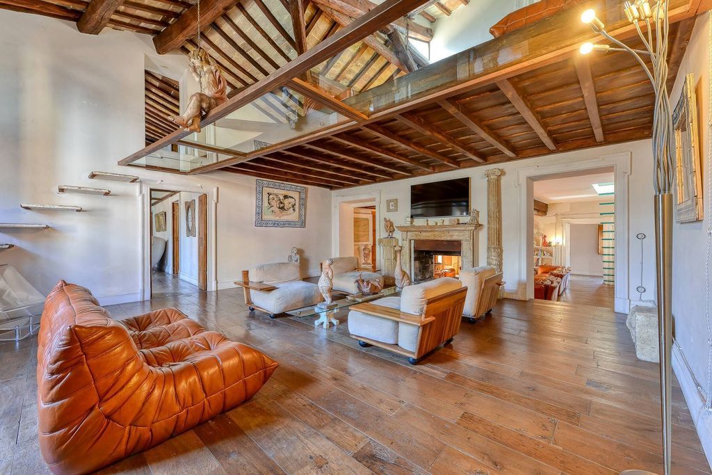 Property photo 1 of 33