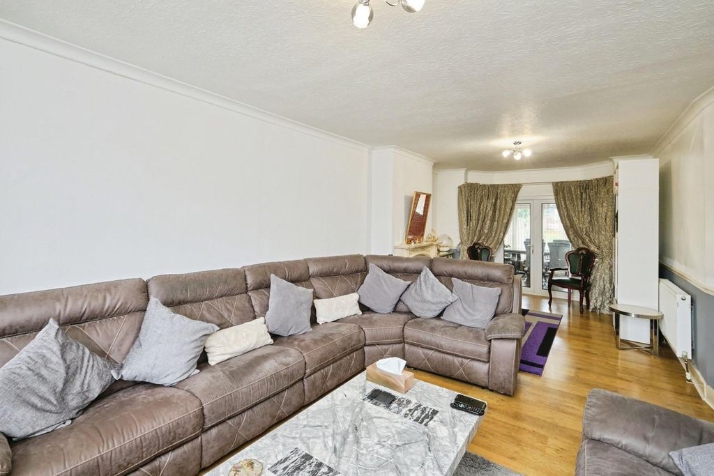 Property photo 3 of 21 33Bf06c5-32Cb-4398-A2F8-5120F6c9Eefa.Jpeg