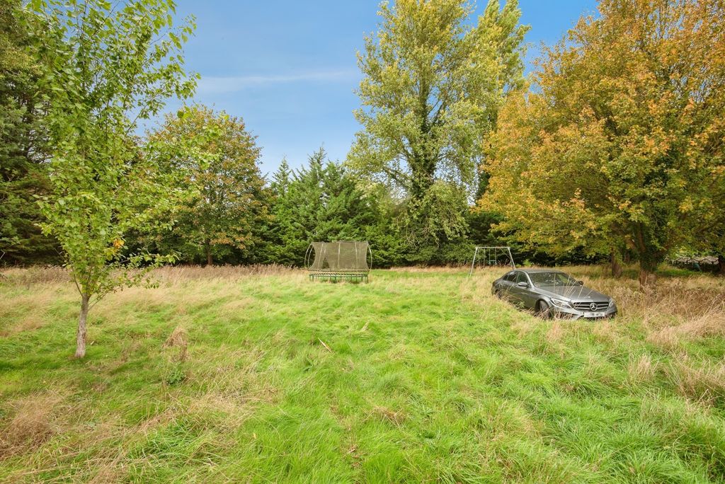 Property photo 2 of 27 Pbox-Img.Jpg