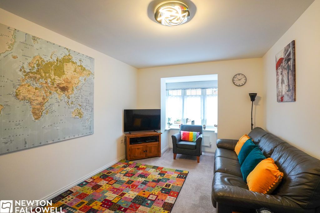 Property photo 2 of 20