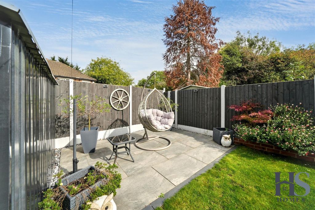 Property photo 2 of 27 Garnden.Jpg