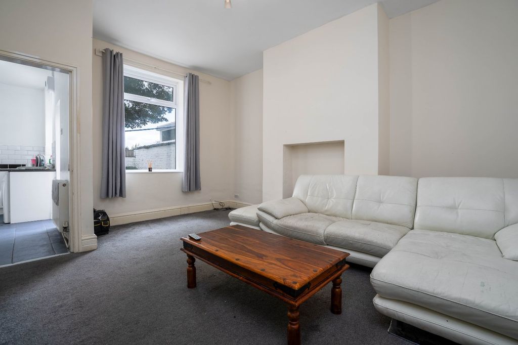 Property photo 2 of 13 Picture No. 05