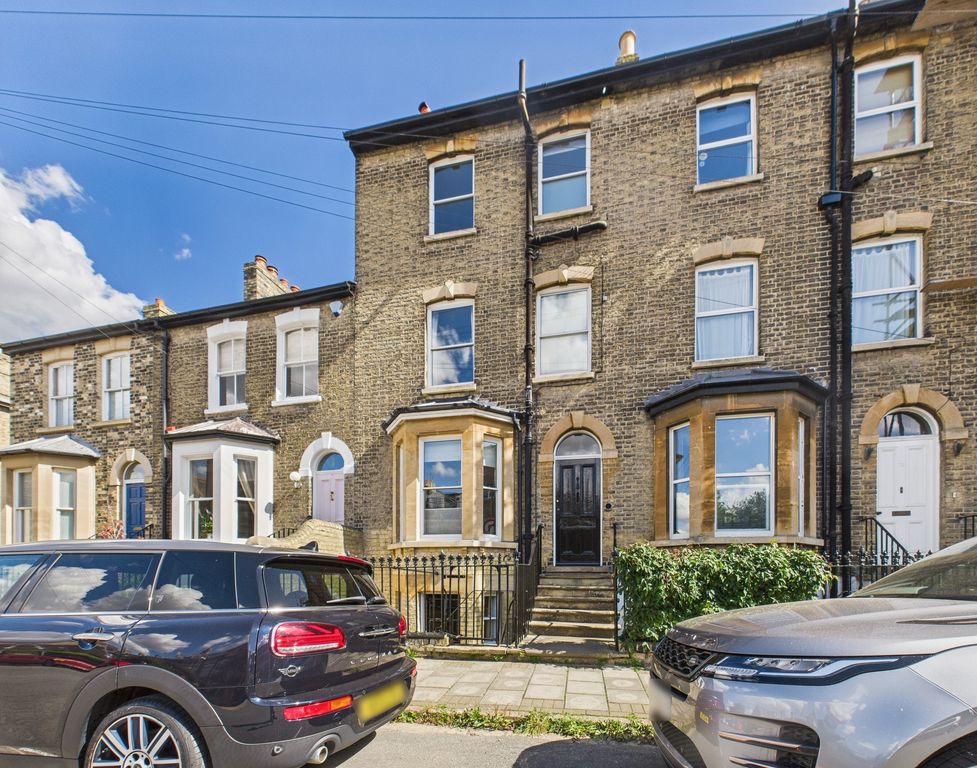 Property photo 1 of 37 Cam02545G0-Pr0486-Still049 (1)
