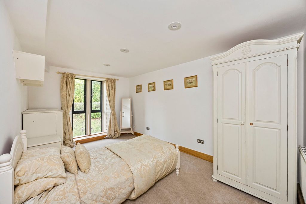 Additional image 13 of 3 bed flat for saleBolnore Road, Chapel Heights Bolnore Road RH16