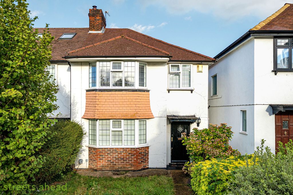 Property photo 1 of 16 575d23A8-3F04-466...