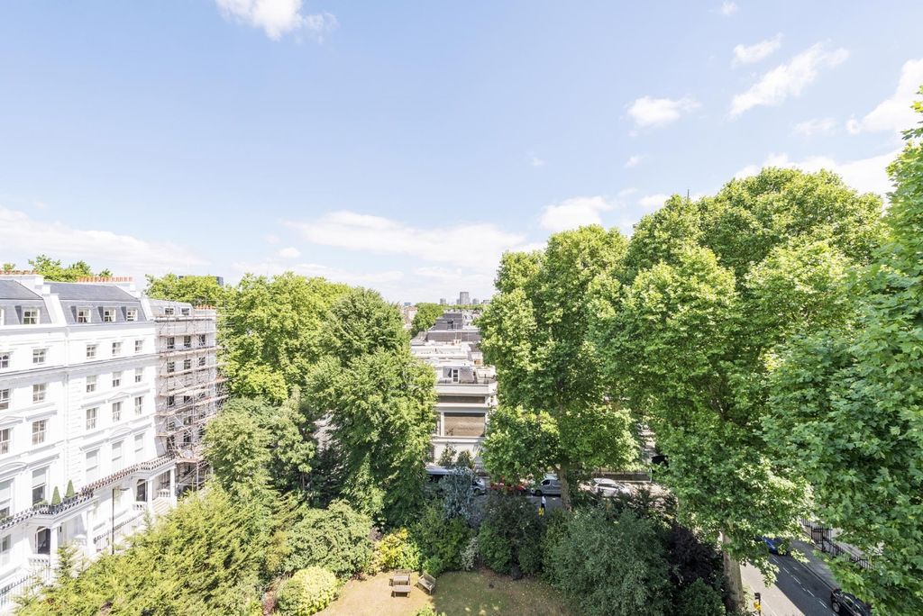 Property photo 3 of 11 View