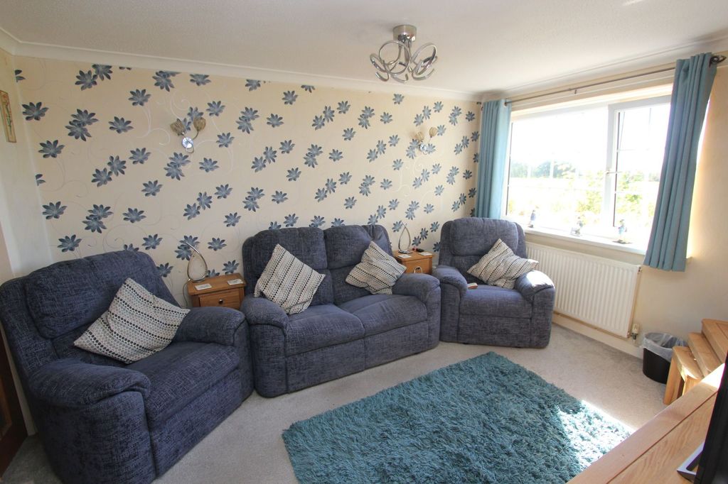 Property photo 2 of 23
