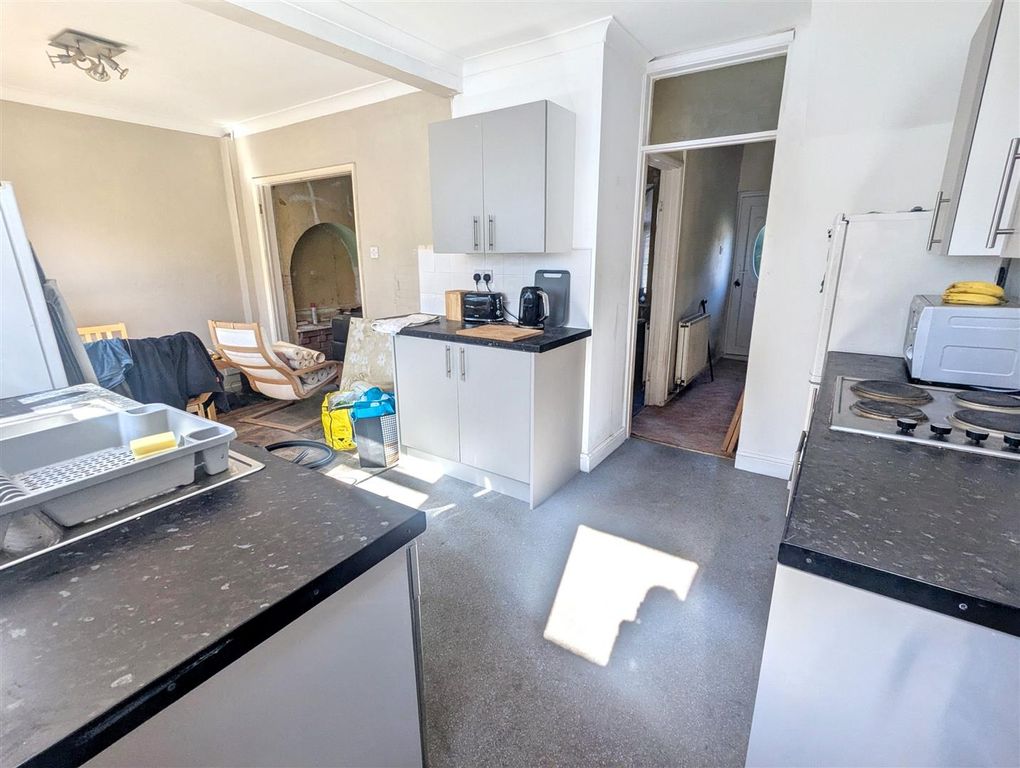 Property photo 3 of 13 Kitchen/Diner