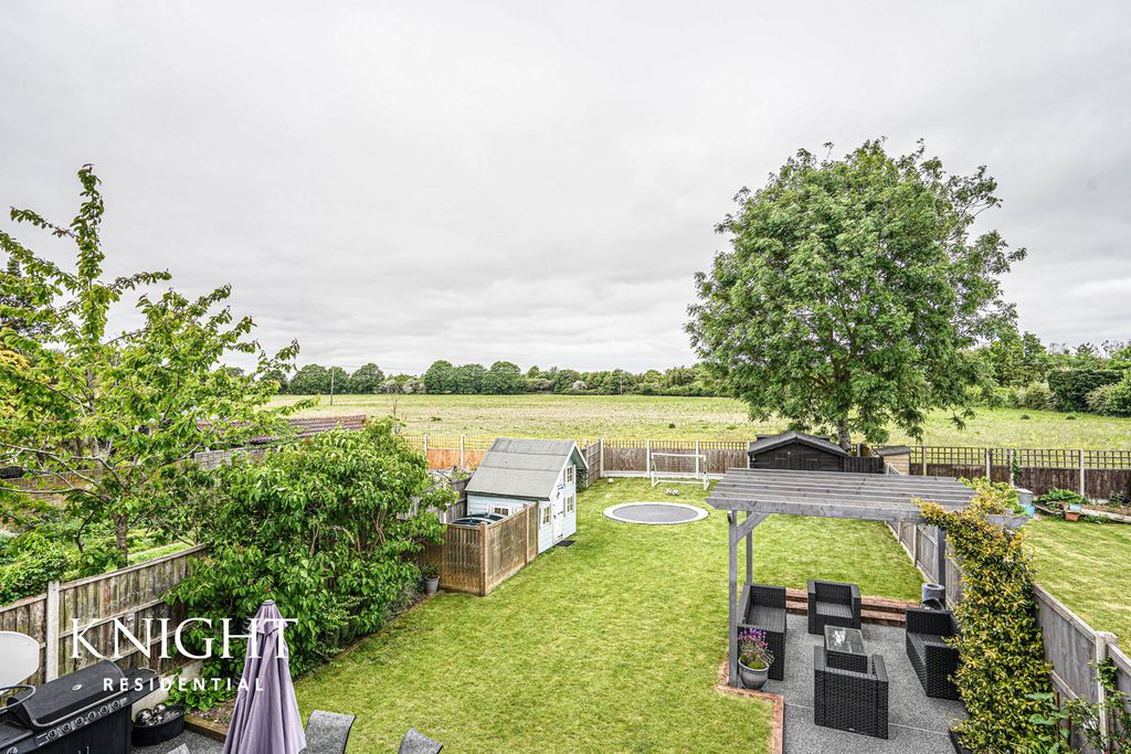 Property photo 2 of 26