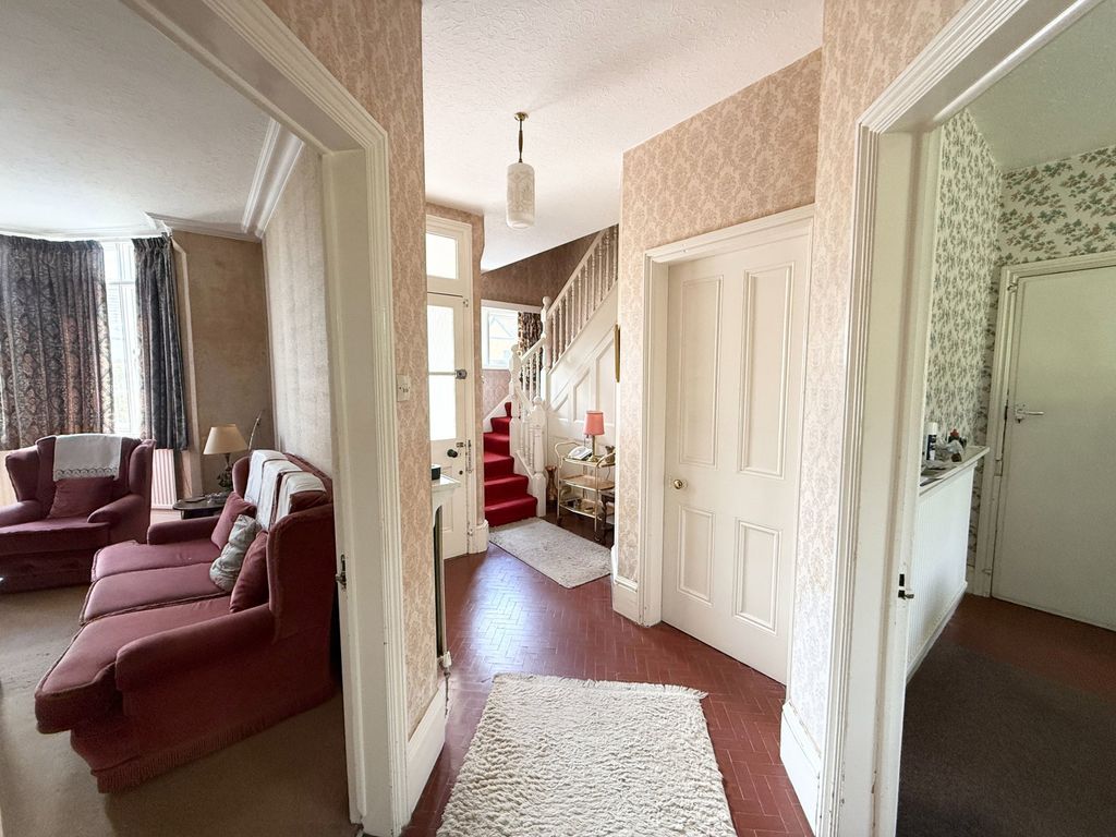 Property photo 3 of 21
