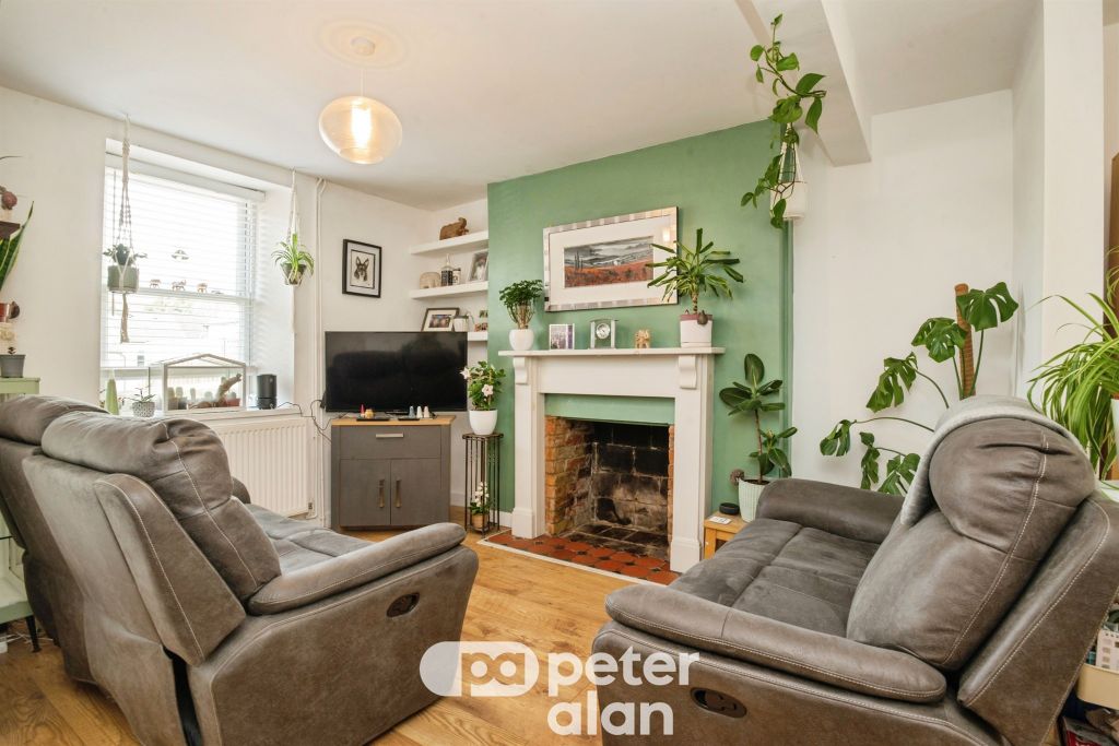 Property photo 2 of 14