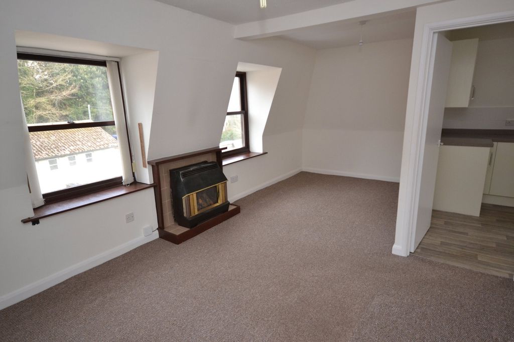 Property photo 2 of 6 Living Room