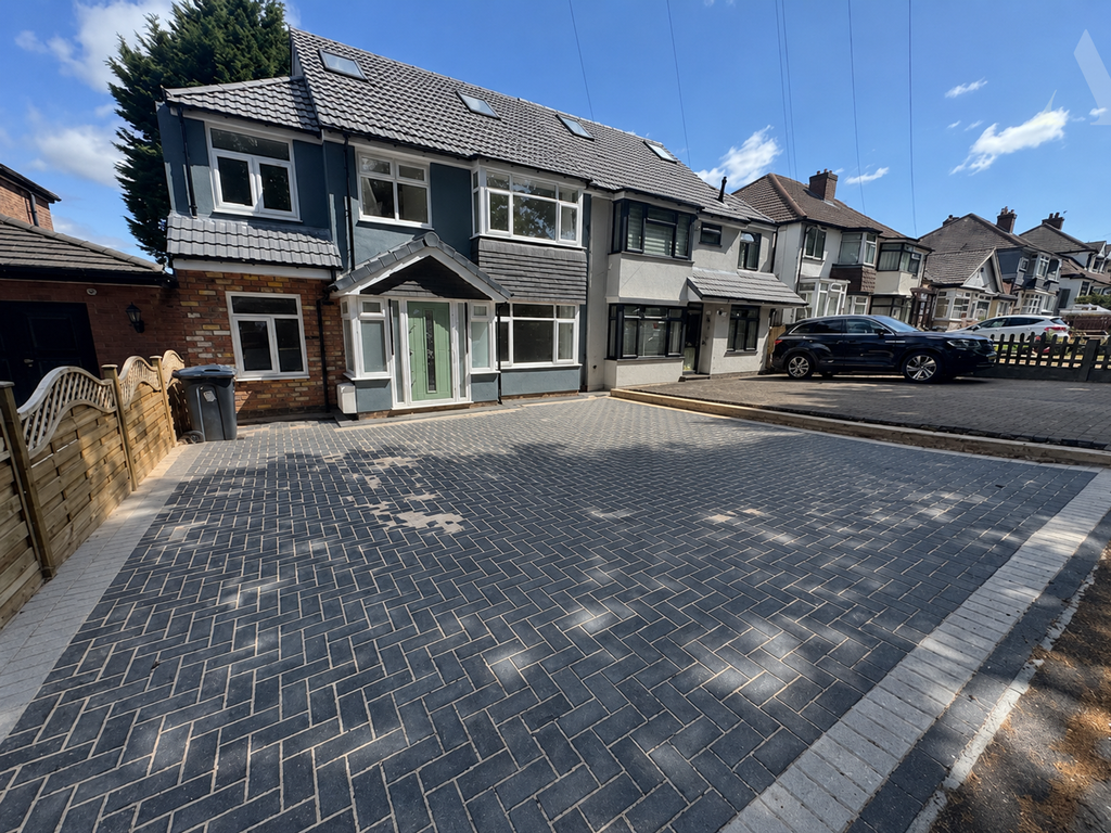 Property photo 1 of 20 532 Bromford Lane Frontage. x2