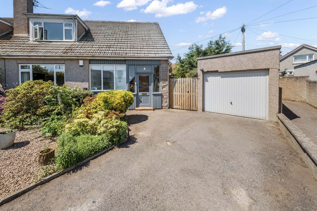 Property photo 1 of 29