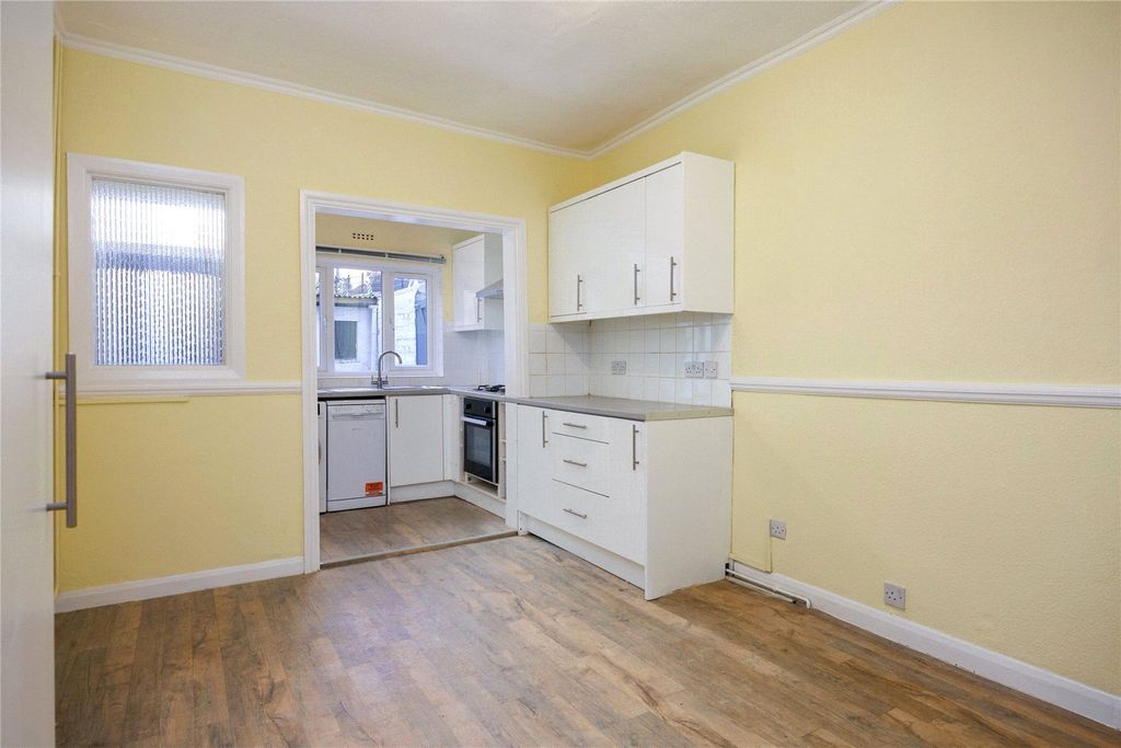 Property photo 2 of 13 Picture No. 01