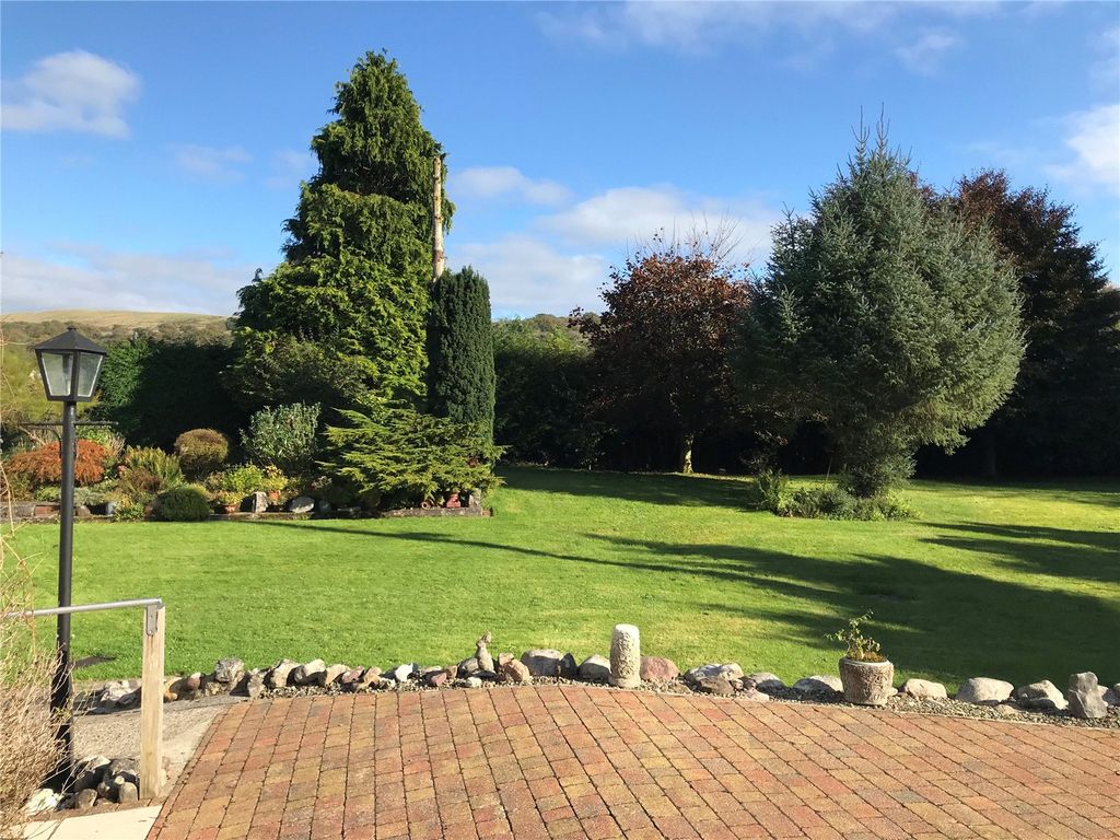 Property photo 3 of 21 Picture No. 27