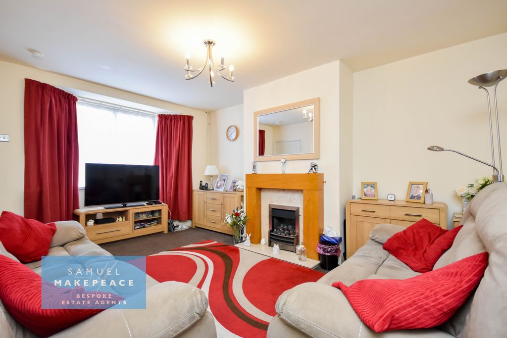 Property photo 3 of 18 Gallery