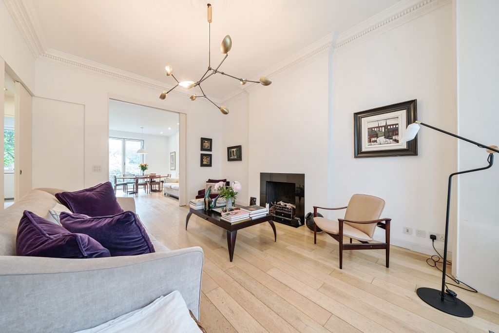 Property photo 2 of 17 4