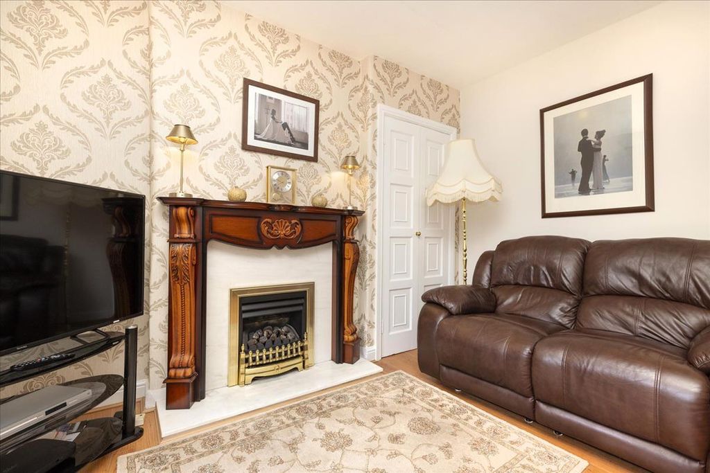 Property photo 3 of 29