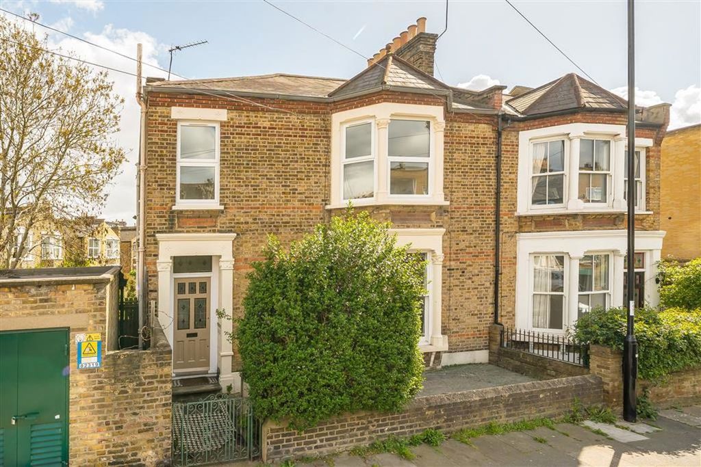 Property photo 1 of 5