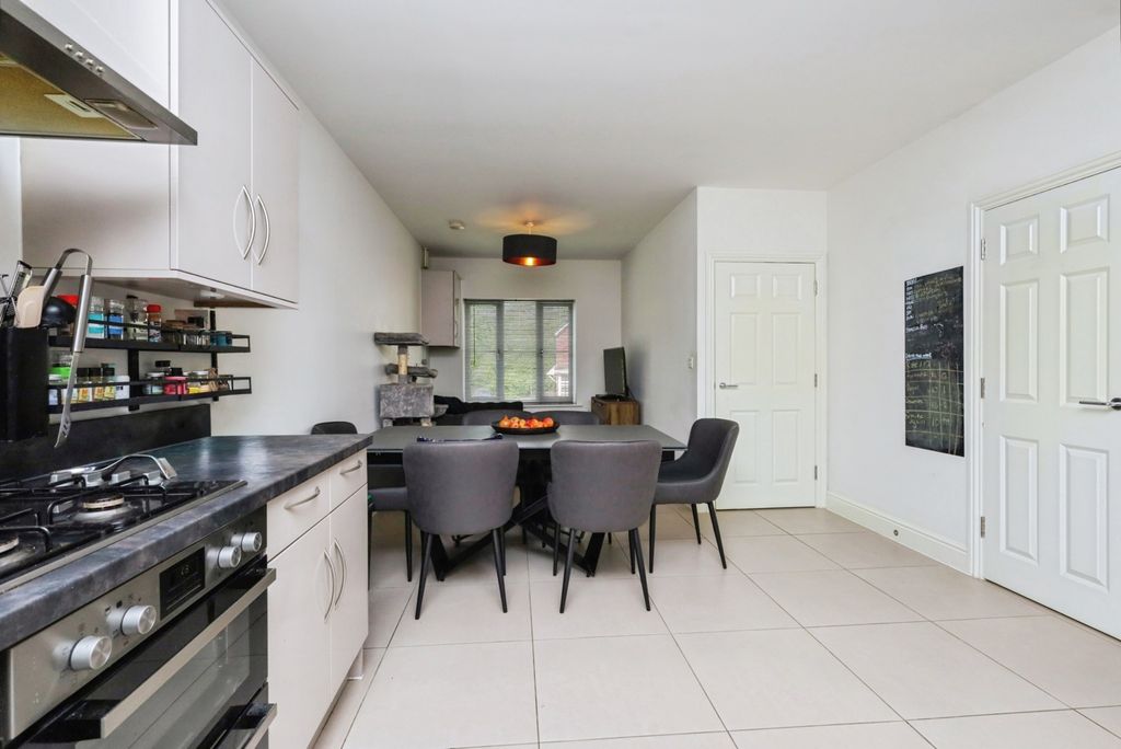 Additional image 4 of 5 bed town house for saleMillennium Way, Heathfield, East Sussex TN21