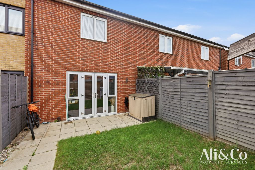 Property photo 2 of 18
