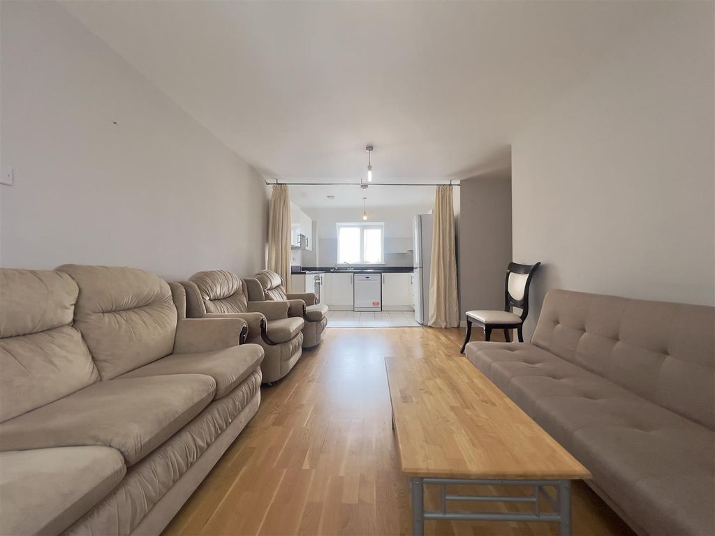 Property photo 3 of 10 Living Area/Kitchen