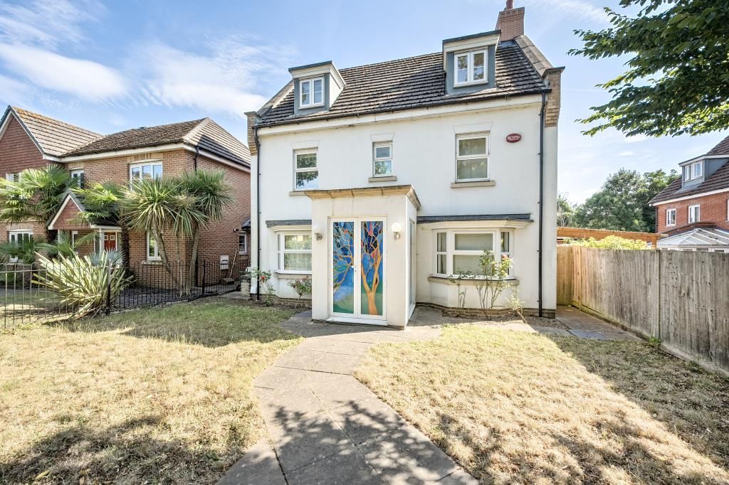 Property photo 1 of 21 External View