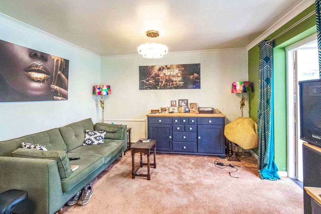 Property photo 3 of 13