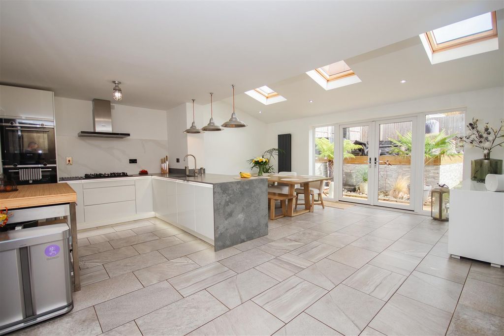 Property photo 2 of 25 Img_0462.Jpg