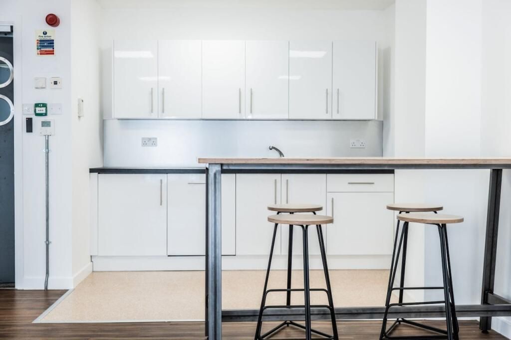 Property photo 3 of 6 Photo 2