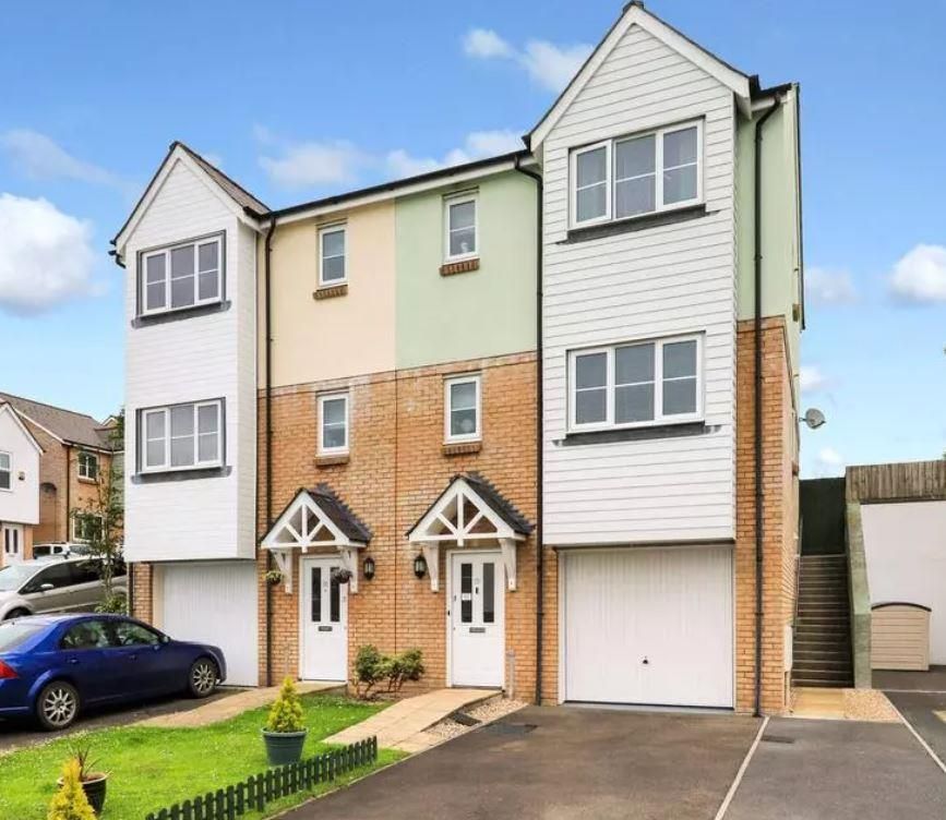 Property photo 1 of 6