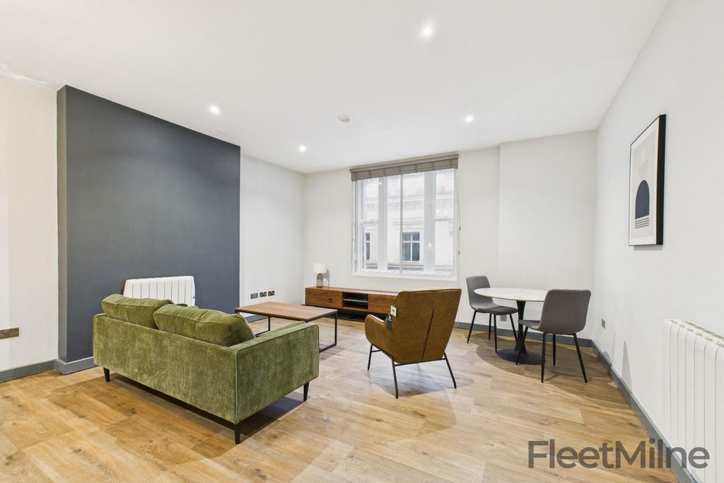 Property photo 2 of 10 Living/Dining Room