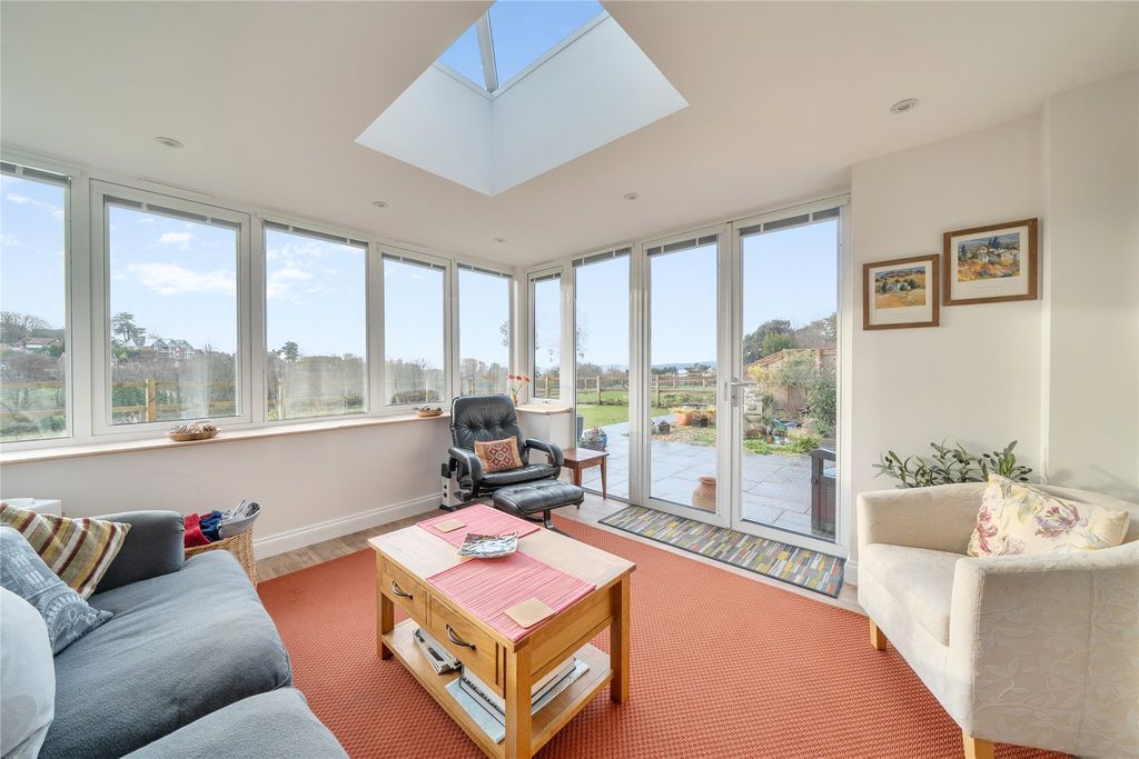 Property photo 3 of 22 Garden Room