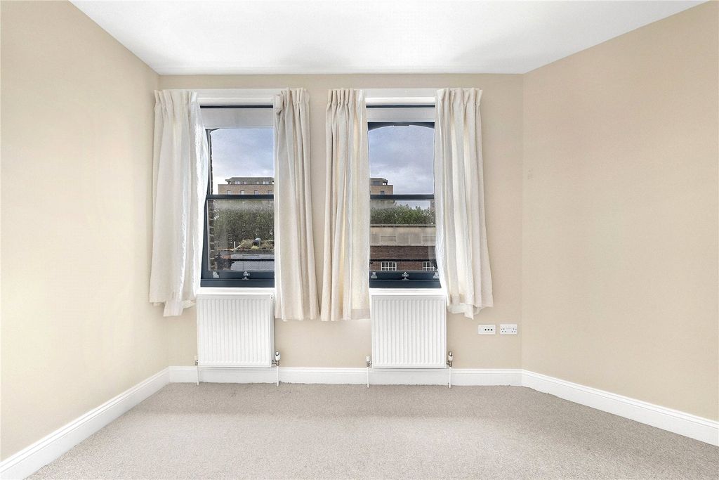 Property photo 3 of 13 Picture No. 06
