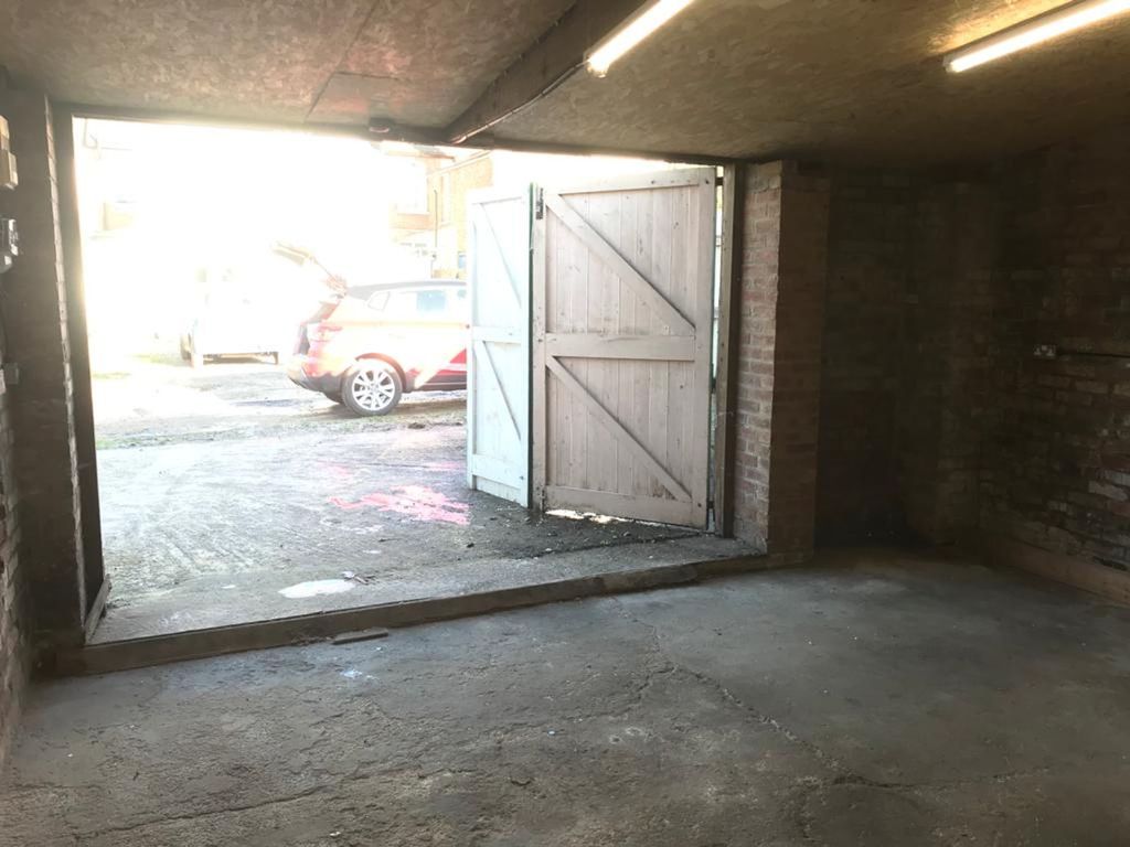 Property photo 1 of 4