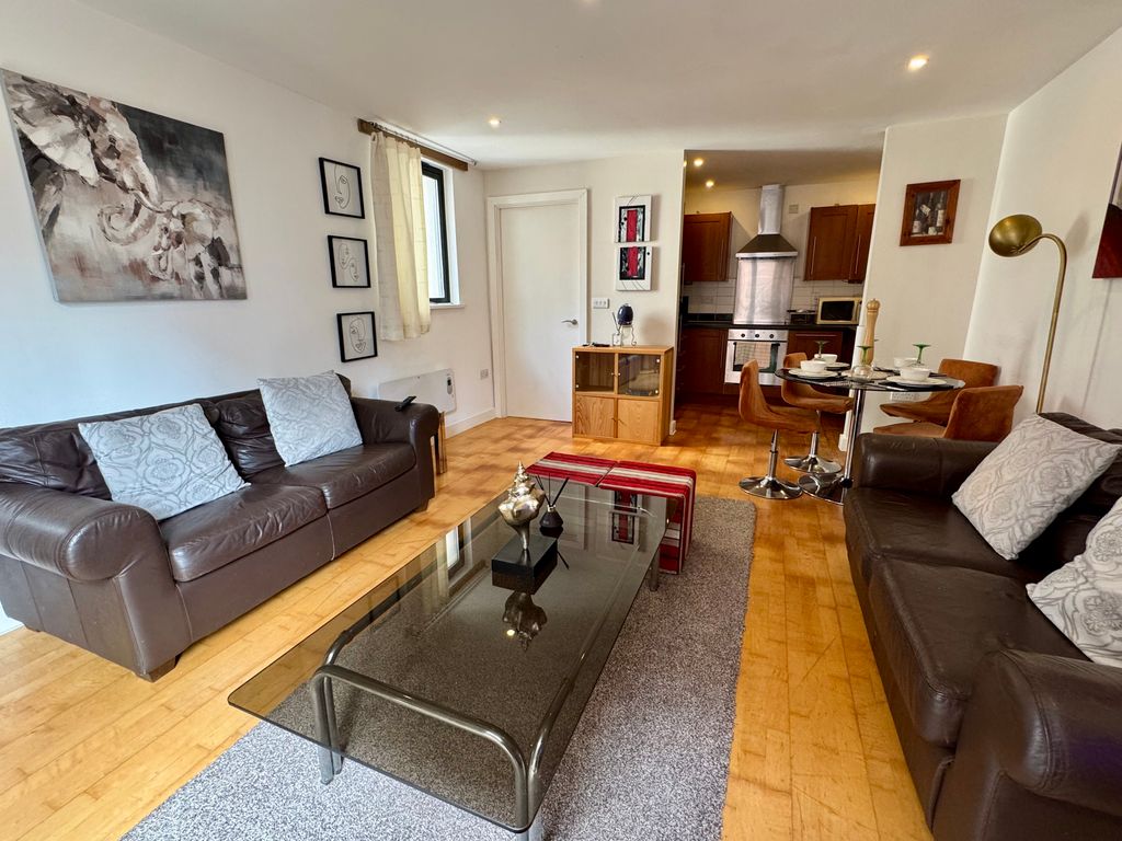 Property photo 2 of 18
