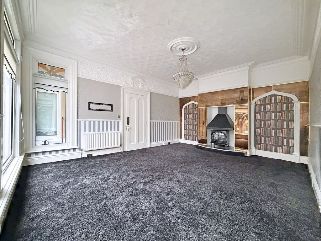 Property photo 2 of 50