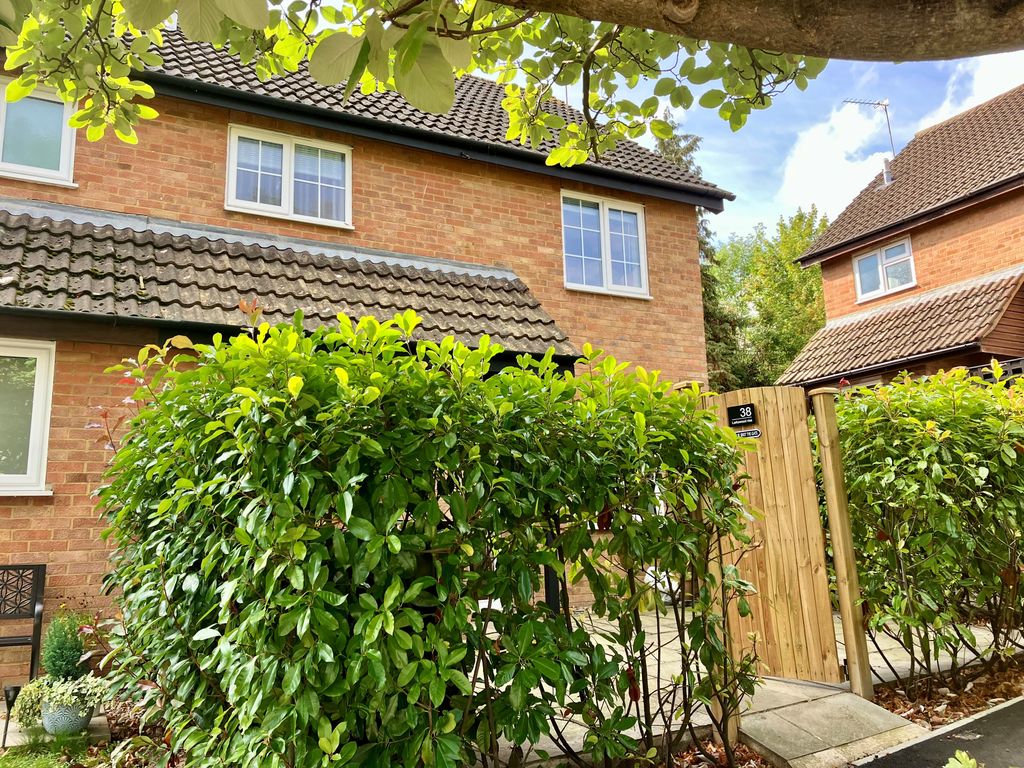 Property photo 1 of 12