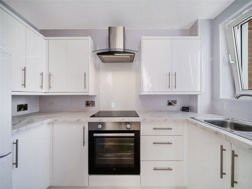 Property photo 3 of 13 Kitchen