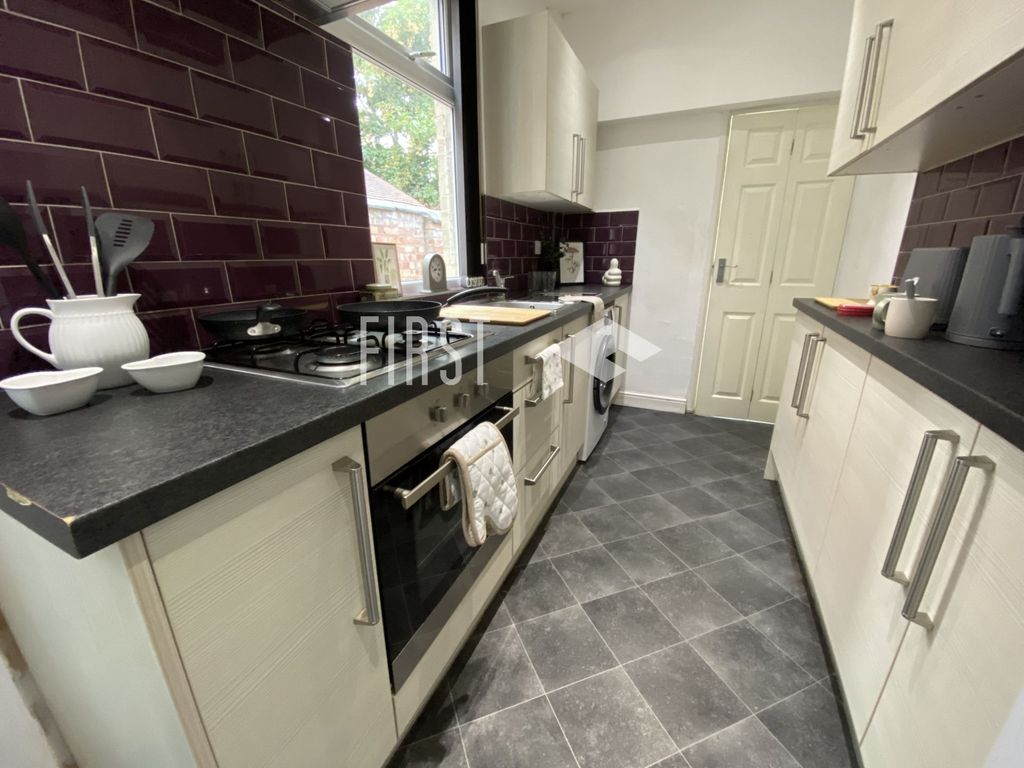 Property photo 3 of 14 Photo 7