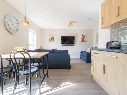 Property photo 1 of 13 Photo 0