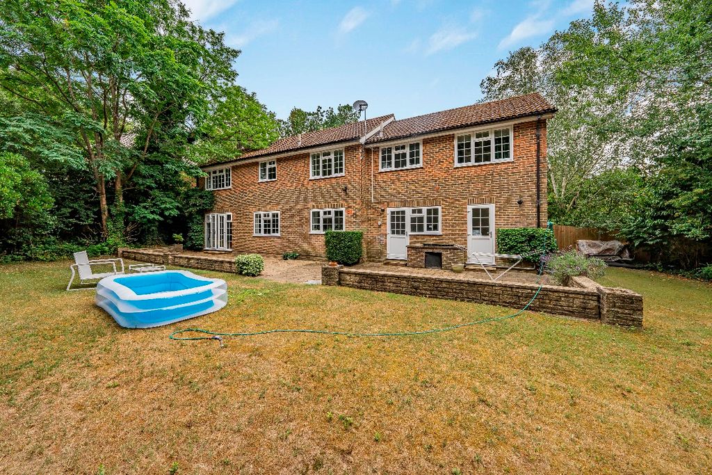 Property photo 3 of 12