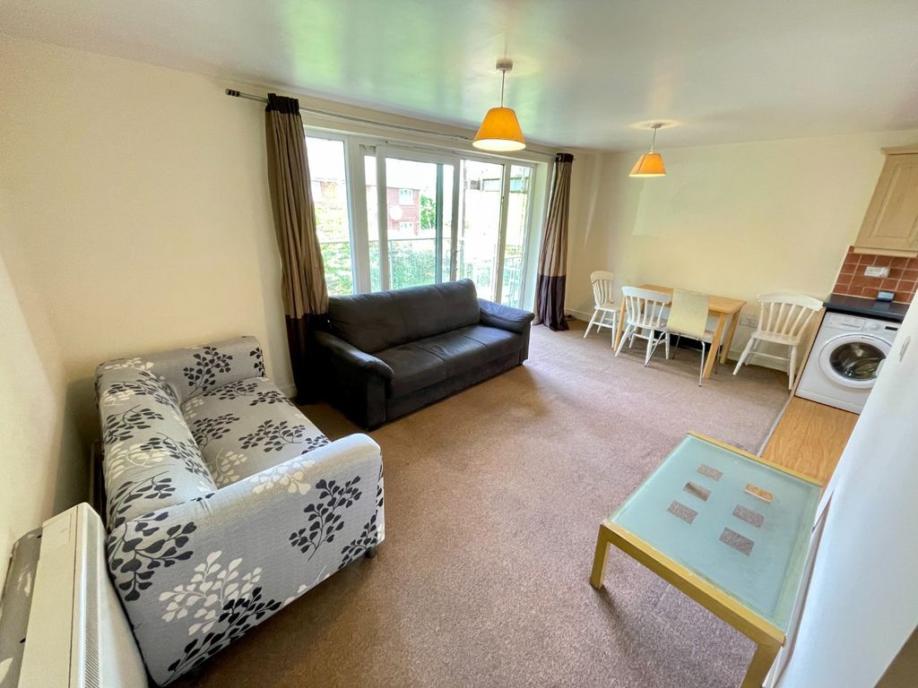 Property photo 3 of 9 3250305