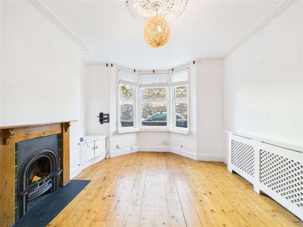 Property photo 3 of 29 Picture No. 33