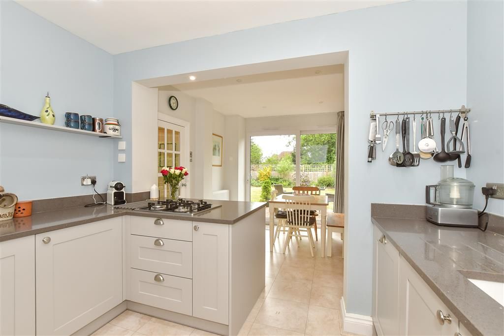 Property photo 3 of 13 Kitchen