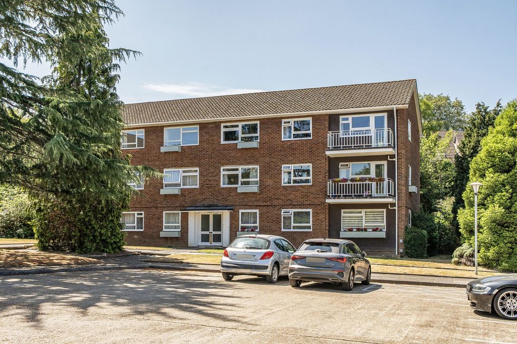 Property photo 1 of 17