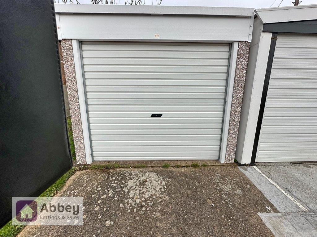 Property photo 1 of 3