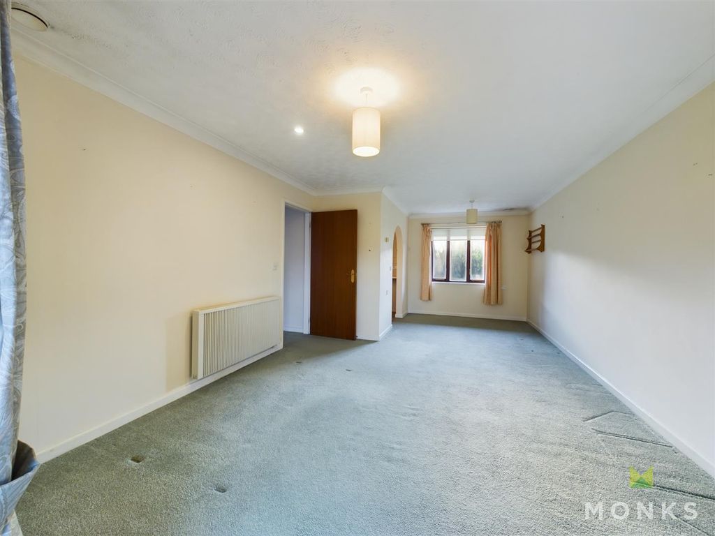 Property photo 3 of 16 Cam01420G0-Pr0519-Still009.Jpg